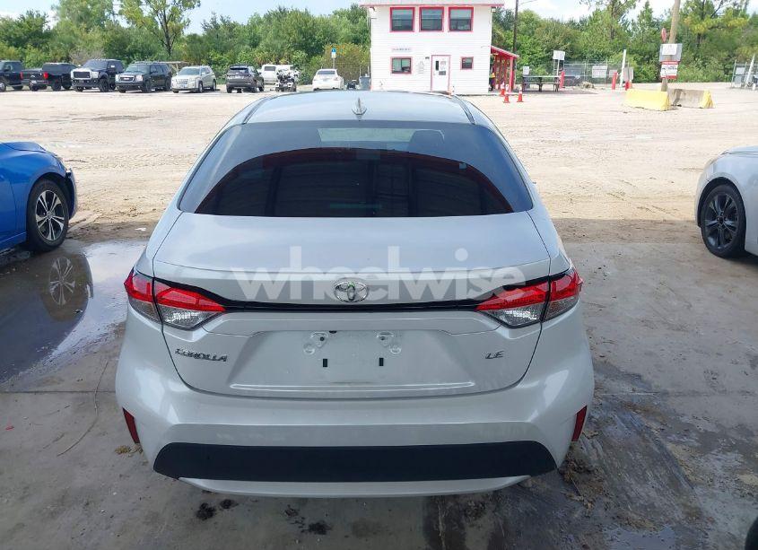 Photo 16 of 2022 Toyota Corolla LE (VIN 5YFEPMAEXNP286701)