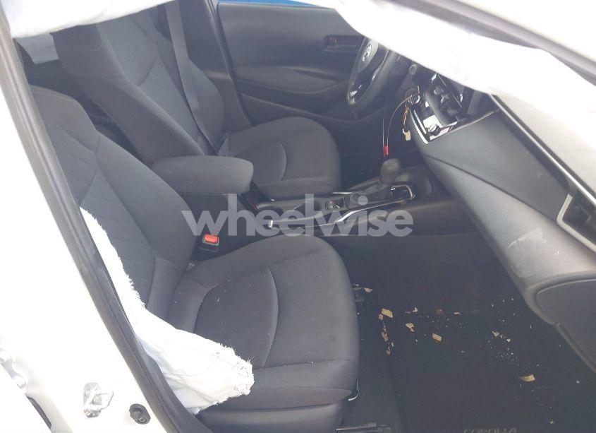 Photo 5 of 2022 Toyota Corolla LE (VIN 5YFEPMAEXNP286701)