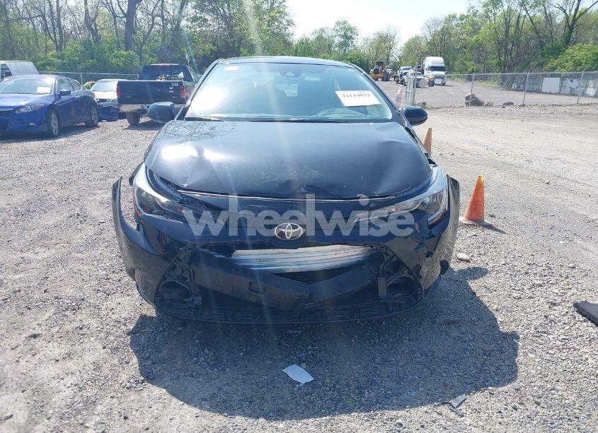 Photo 13 of 2022 Toyota Corolla LE (VIN 5YFEPMAEXNP298668)