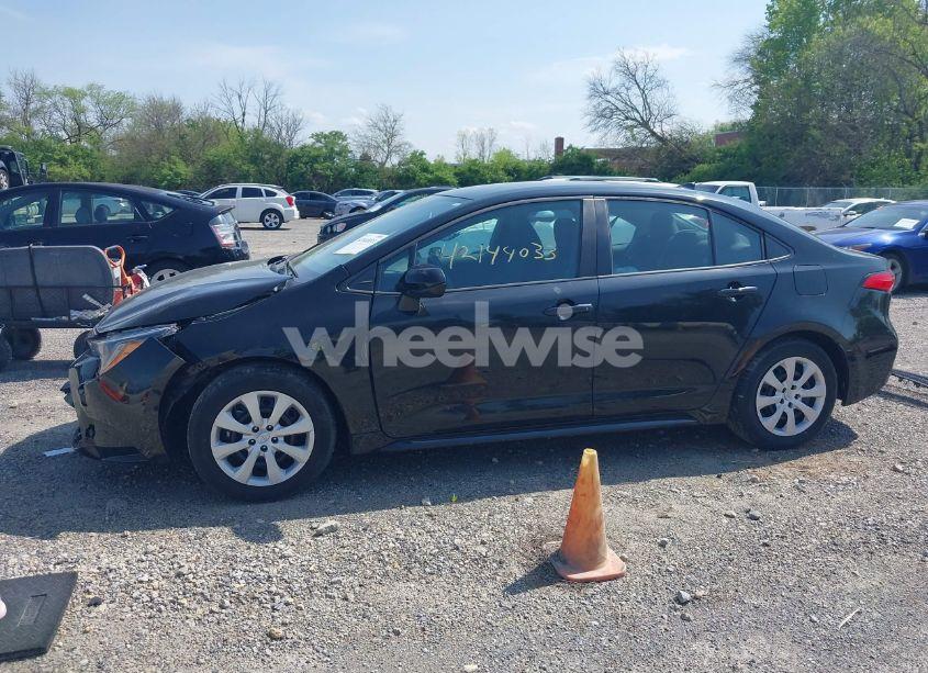 Photo 15 of 2022 Toyota Corolla LE (VIN 5YFEPMAEXNP298668)