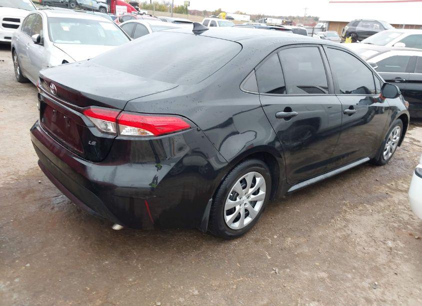 Photo 4 of 2022 Toyota Corolla LE (VIN 5YFEPMAEXNP302363)