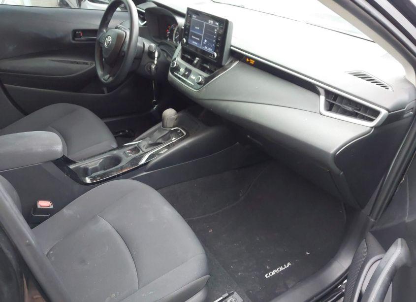 Photo 5 of 2022 Toyota Corolla LE (VIN 5YFEPMAEXNP302363)