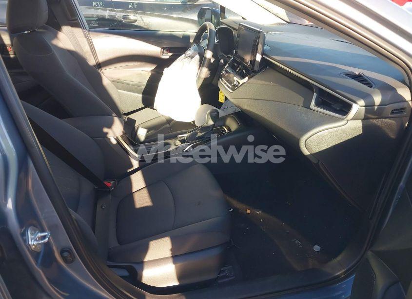 Photo 5 of 2022 Toyota Corolla LE (VIN 5YFEPMAEXNP313363)