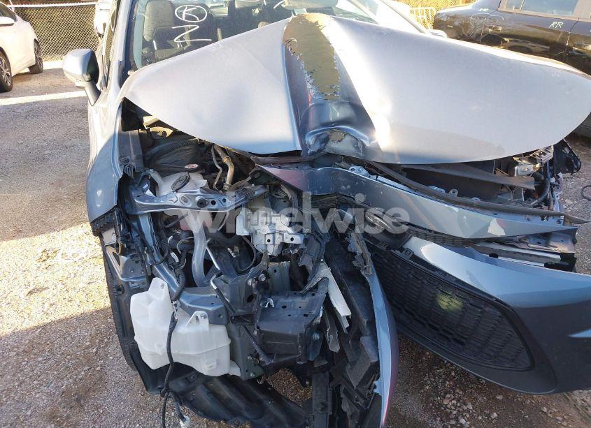 Photo 6 of 2022 Toyota Corolla LE (VIN 5YFEPMAEXNP313363)