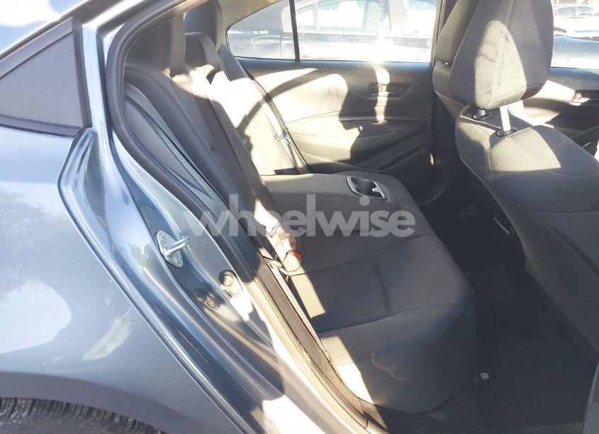 Photo 8 of 2022 Toyota Corolla LE (VIN 5YFEPMAEXNP313363)