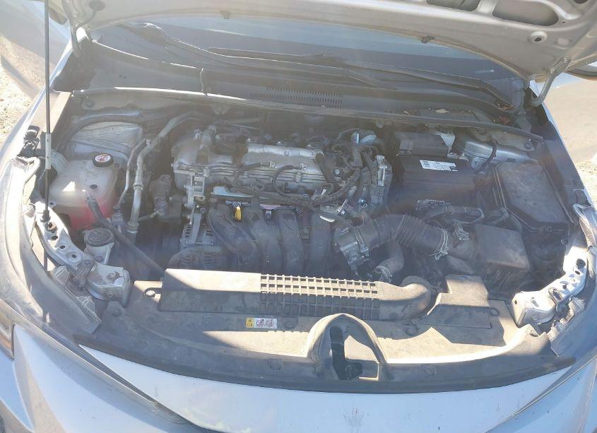 Photo 10 of 2022 Toyota Corolla LE (VIN 5YFEPMAEXNP321107)