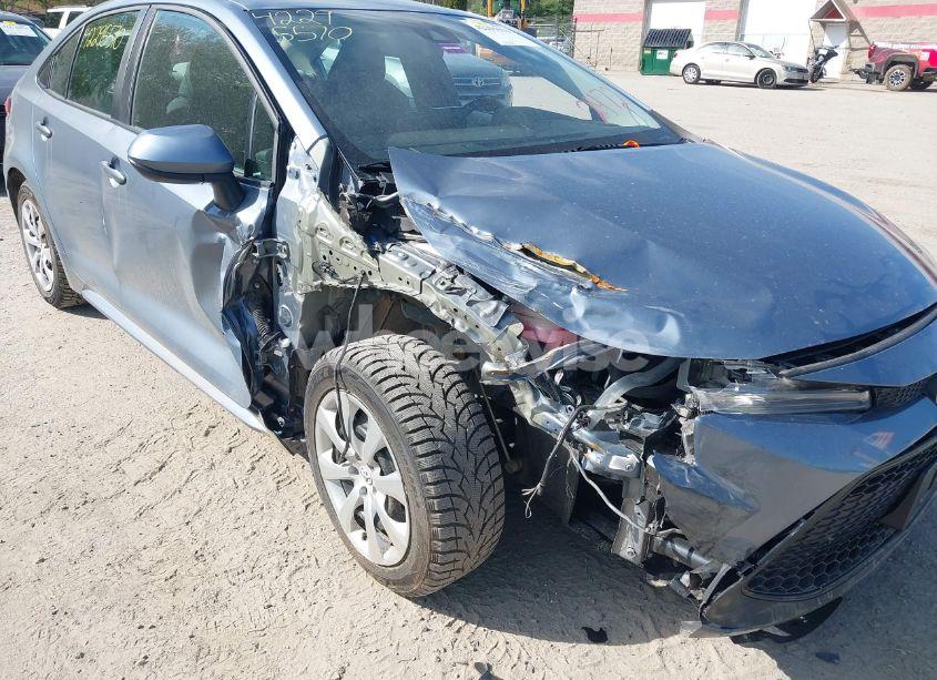 Photo 6 of 2022 Toyota Corolla LE (VIN 5YFEPMAEXNP324721)