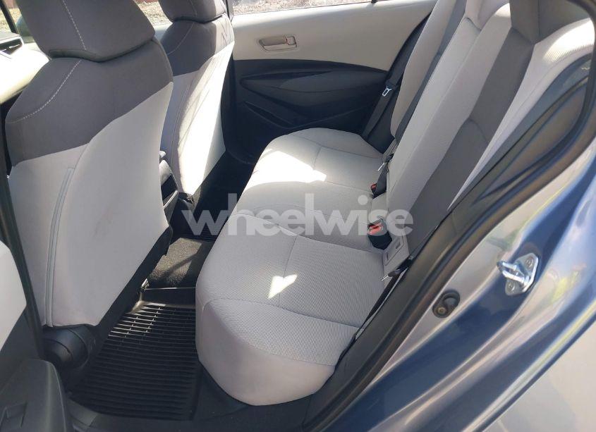 Photo 8 of 2022 Toyota Corolla LE (VIN 5YFEPMAEXNP324721)