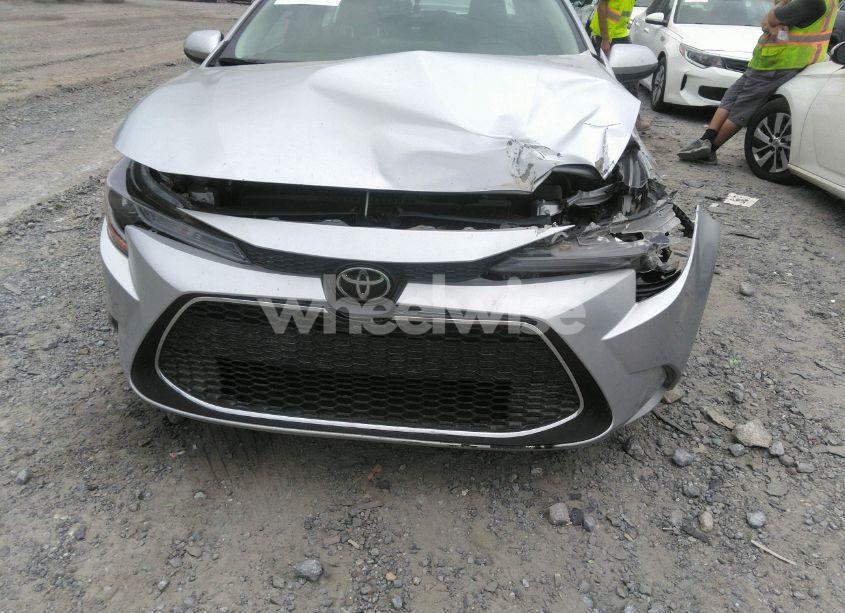 Photo 6 of 2022 Toyota Corolla LE (VIN 5YFEPMAEXNP326873)