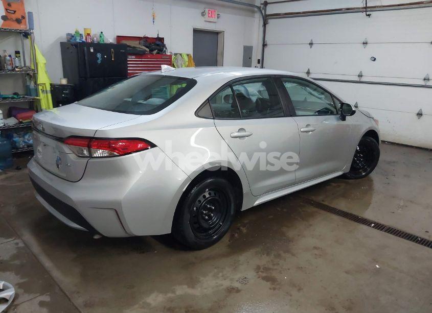 Photo 4 of 2022 Toyota Corolla LE (VIN 5YFEPMAEXNP337114)