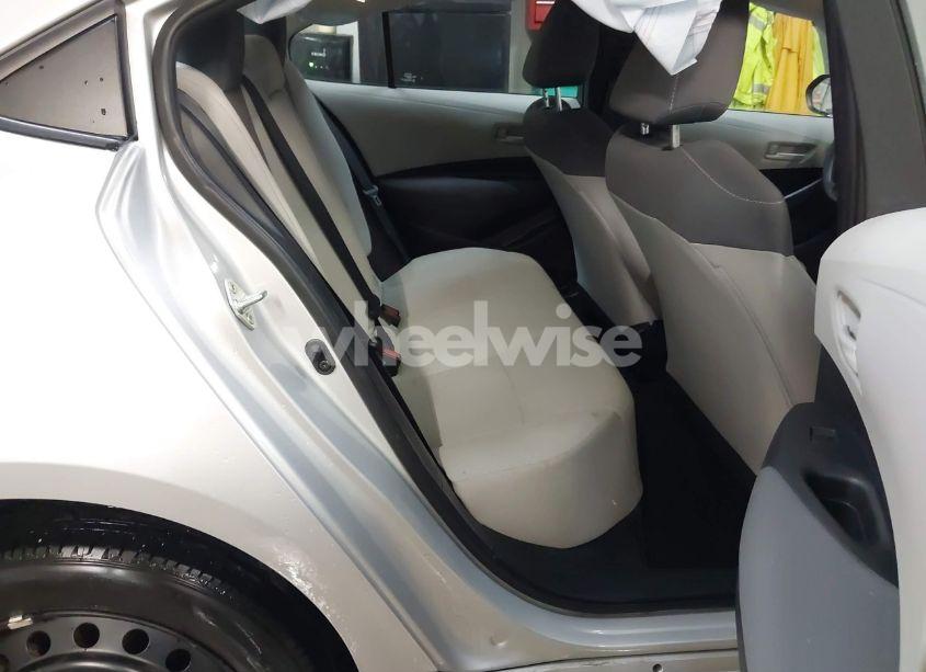 Photo 8 of 2022 Toyota Corolla LE (VIN 5YFEPMAEXNP337114)