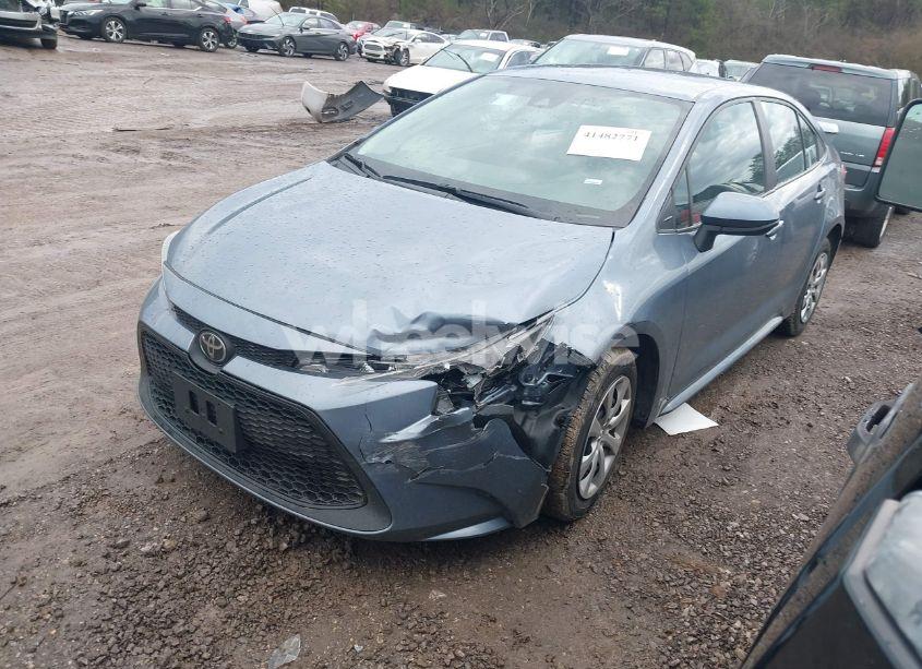 Photo 2 of 2022 Toyota Corolla LE (VIN 5YFEPMAEXNP341017)