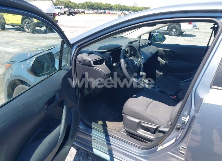 Photo 5 of 2022 Toyota Corolla LE (VIN 5YFEPMAEXNP342314)