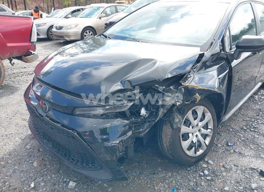 Photo 6 of 2022 Toyota Corolla LE (VIN 5YFEPMAEXNP342734)