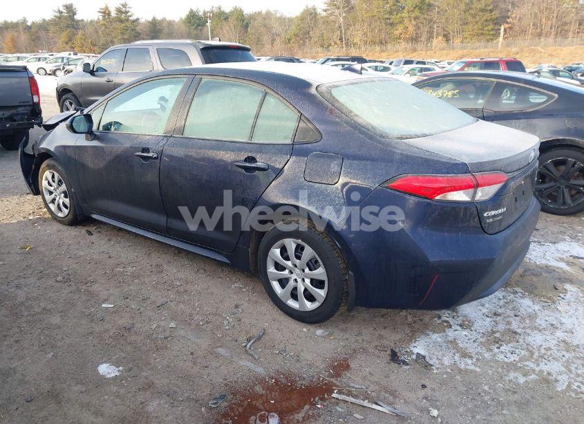 Photo 3 of 2022 Toyota Corolla LE (VIN 5YFEPMAEXNP354138)