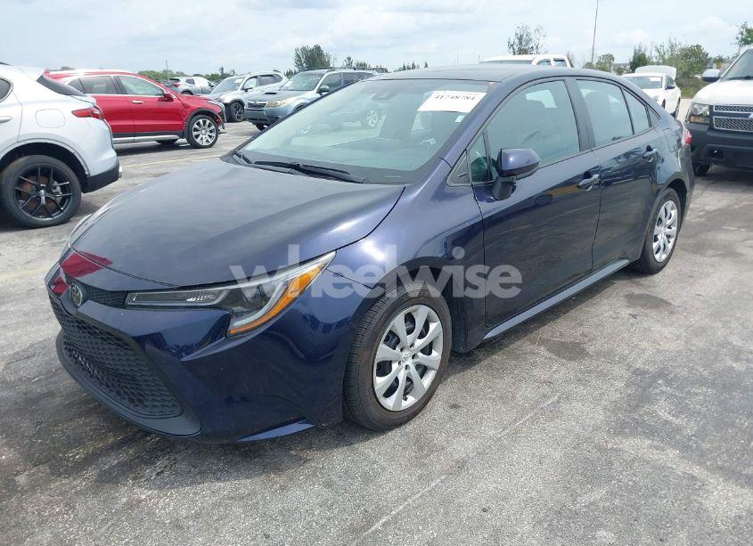 Photo 2 of 2022 Toyota Corolla LE (VIN 5YFEPMAEXNP358481)