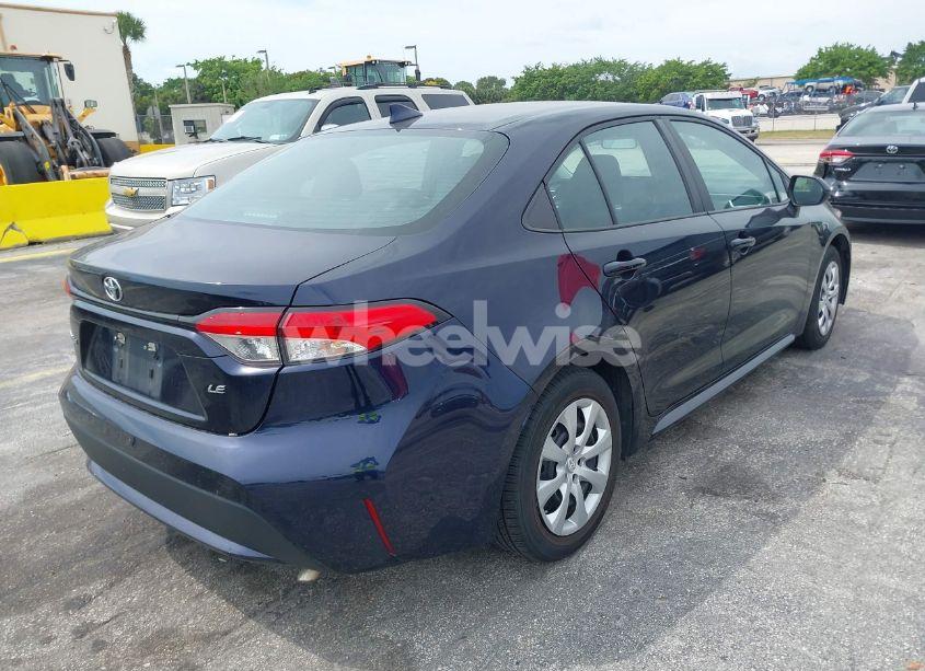 Photo 4 of 2022 Toyota Corolla LE (VIN 5YFEPMAEXNP358481)