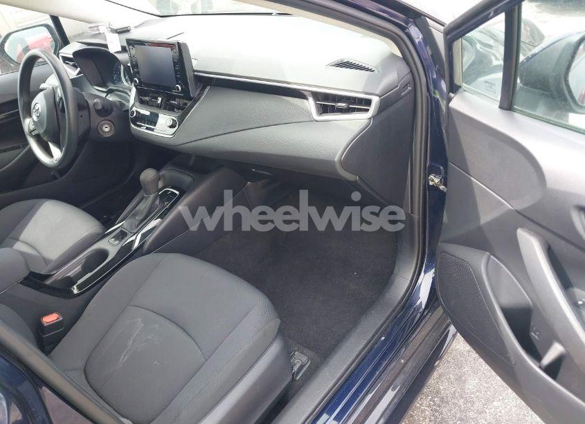 Photo 5 of 2022 Toyota Corolla LE (VIN 5YFEPMAEXNP358481)