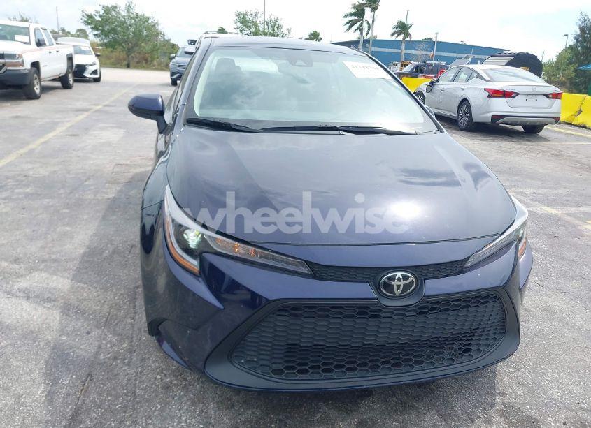 Photo 6 of 2022 Toyota Corolla LE (VIN 5YFEPMAEXNP358481)