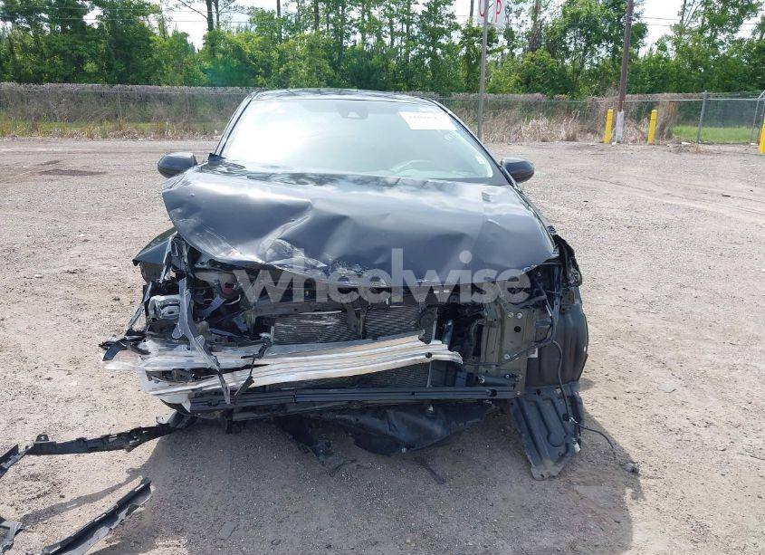 Photo 6 of 2022 Toyota Corolla LE (VIN 5YFEPMAEXNP371201)