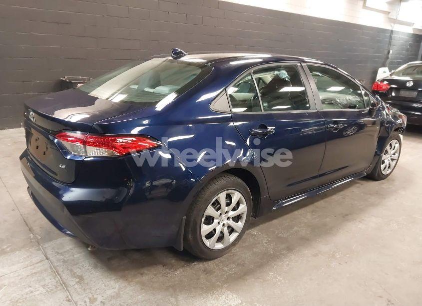 Photo 4 of 2022 Toyota Corolla LE (VIN 5YFEPMAEXNP376740)