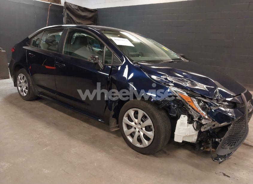 Photo 6 of 2022 Toyota Corolla LE (VIN 5YFEPMAEXNP376740)