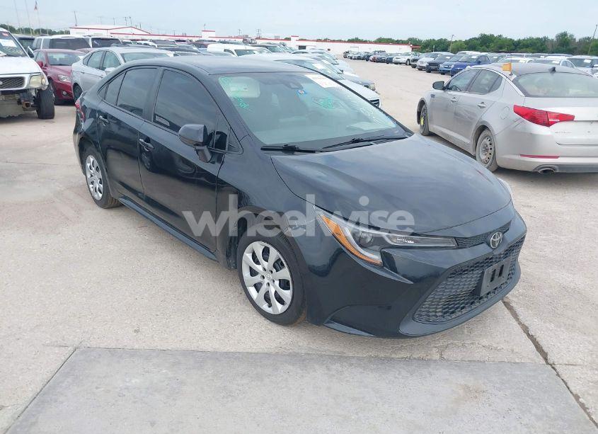 2022 Toyota Corolla LE (VIN 5YFEPMAEXNP384563) main photo