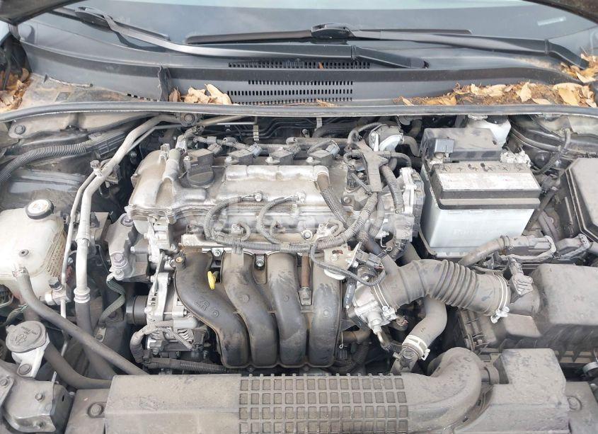 Photo 10 of 2022 Toyota Corolla LE (VIN 5YFEPMAEXNP384563)