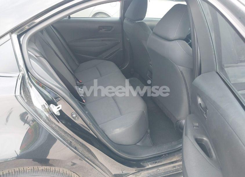 Photo 8 of 2022 Toyota Corolla LE (VIN 5YFEPMAEXNP384563)