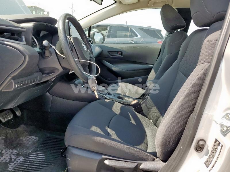 Photo 4 of 2022 TOYOTA COROLLA LE (VIN 5YFEPMAEXNP384644)