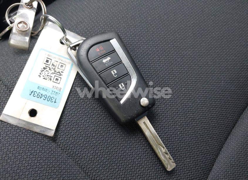 Photo 11 of 2022 Toyota Corolla LE (VIN 5YFEPMAEXNP389584)