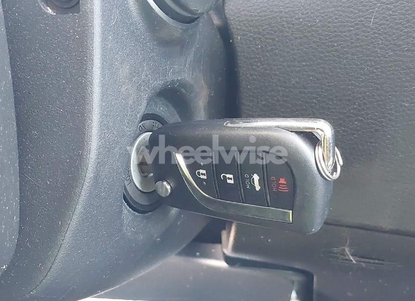 Photo 11 of 2022 Toyota Corolla LE (VIN 5YFEPMAEXNP390654)