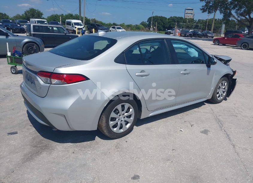 Photo 4 of 2022 Toyota Corolla LE (VIN 5YFEPMAEXNP390654)
