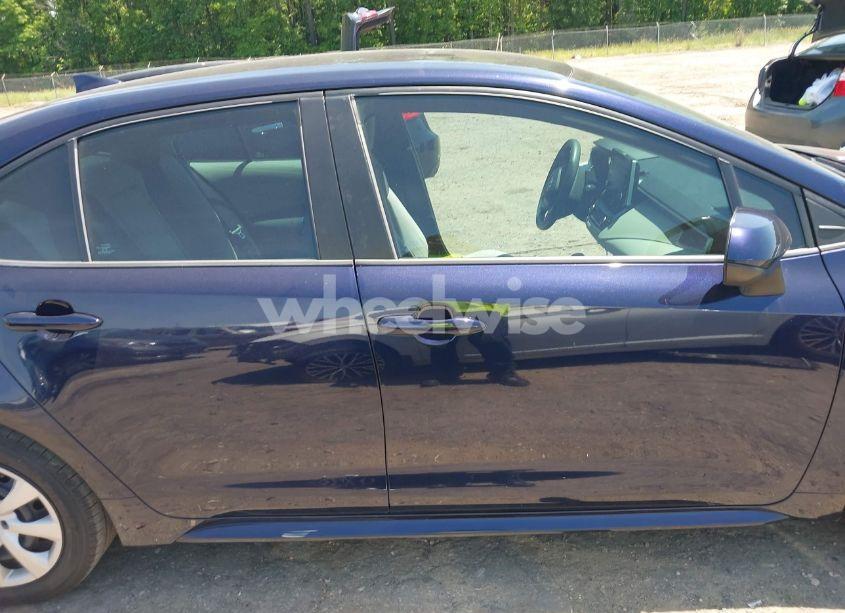 Photo 13 of 2020 Toyota Corolla LE (VIN 5YFEPRAE0LP004074)