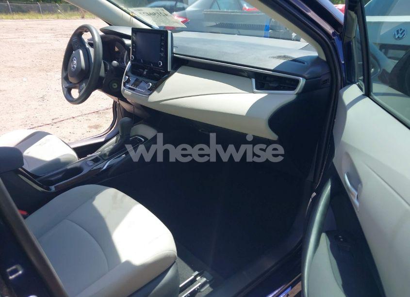 Photo 5 of 2020 Toyota Corolla LE (VIN 5YFEPRAE0LP004074)