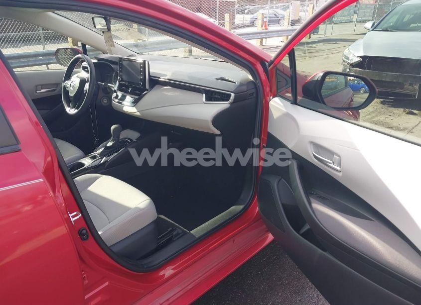 Photo 5 of 2020 Toyota Corolla LE (VIN 5YFEPRAE0LP028634)