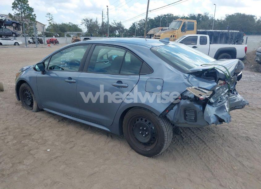 Photo 3 of 2020 Toyota Corolla LE (VIN 5YFEPRAE0LP034885)