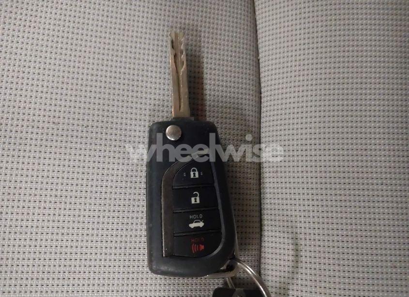 Photo 11 of 2020 Toyota Corolla LE (VIN 5YFEPRAE0LP045532)