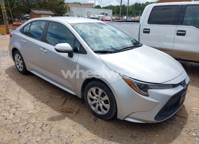 2020 Toyota Corolla LE (VIN 5YFEPRAE0LP050018) main photo