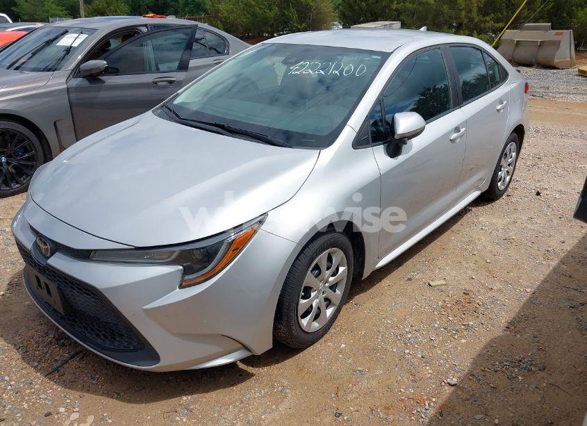 Photo 2 of 2020 Toyota Corolla LE (VIN 5YFEPRAE0LP050018)