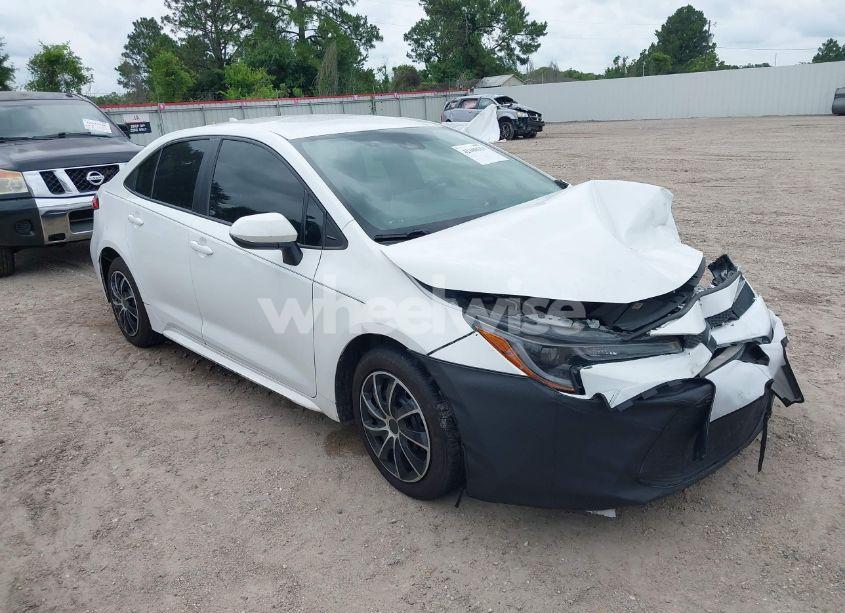 2020 Toyota Corolla LE (VIN 5YFEPRAE0LP072309) main photo