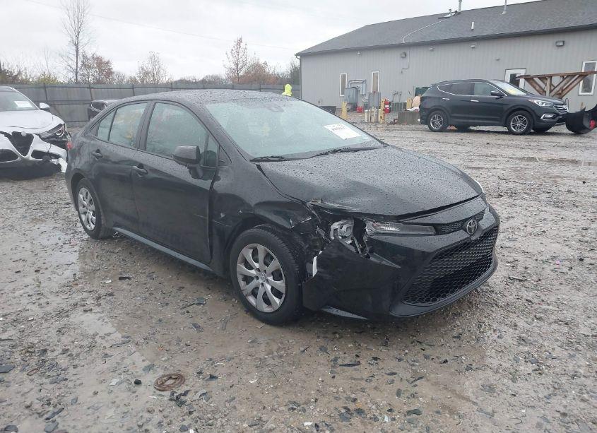 2020 Toyota Corolla LE (VIN 5YFEPRAE0LP077137) main photo