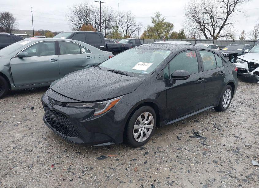 Photo 2 of 2020 Toyota Corolla LE (VIN 5YFEPRAE0LP077137)