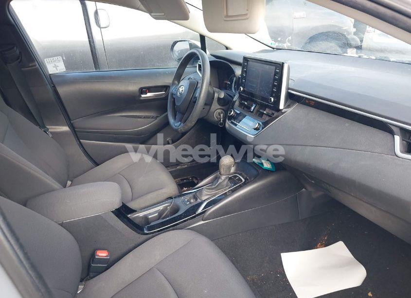 Photo 5 of 2020 Toyota Corolla LE (VIN 5YFEPRAE0LP077400)