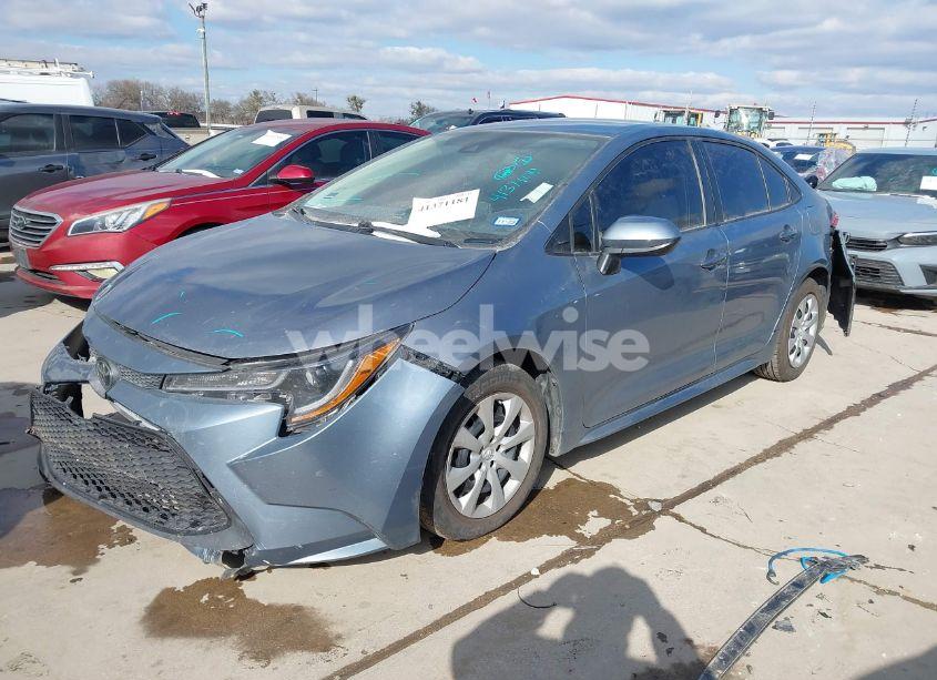 Photo 2 of 2020 Toyota Corolla LE (VIN 5YFEPRAE0LP081995)