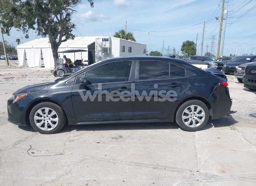 Photo 14 of 2020 Toyota Corolla LE (VIN 5YFEPRAE0LP087506)