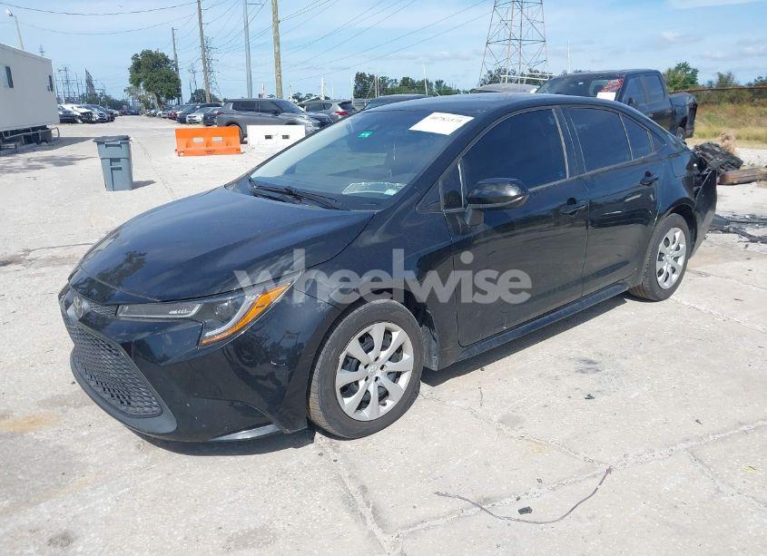Photo 2 of 2020 Toyota Corolla LE (VIN 5YFEPRAE0LP087506)