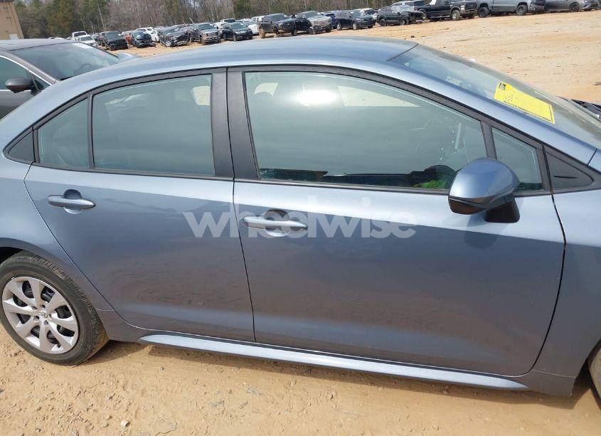 Photo 13 of 2020 Toyota Corolla LE (VIN 5YFEPRAE0LP087974)