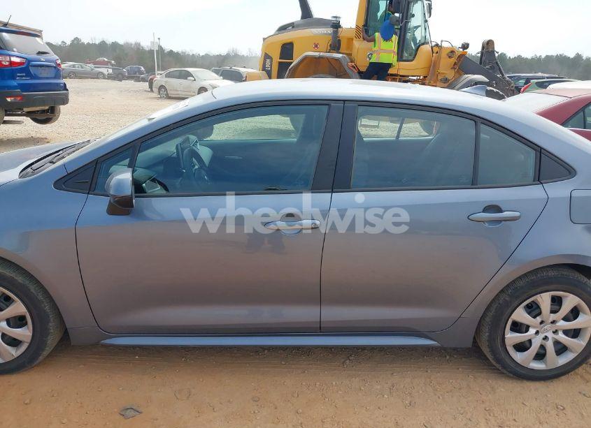 Photo 14 of 2020 Toyota Corolla LE (VIN 5YFEPRAE0LP087974)