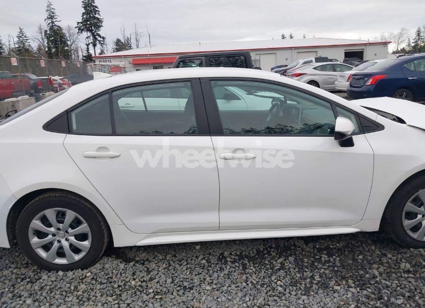 Photo 13 of 2020 Toyota Corolla LE (VIN 5YFEPRAE0LP091989)